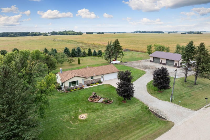 4604 SE 64th Ave, Claremont, MN 55924