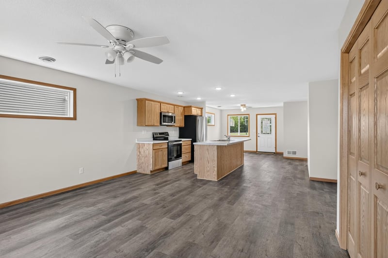 1503 Nokomis St, Alexandria, MN 56308
