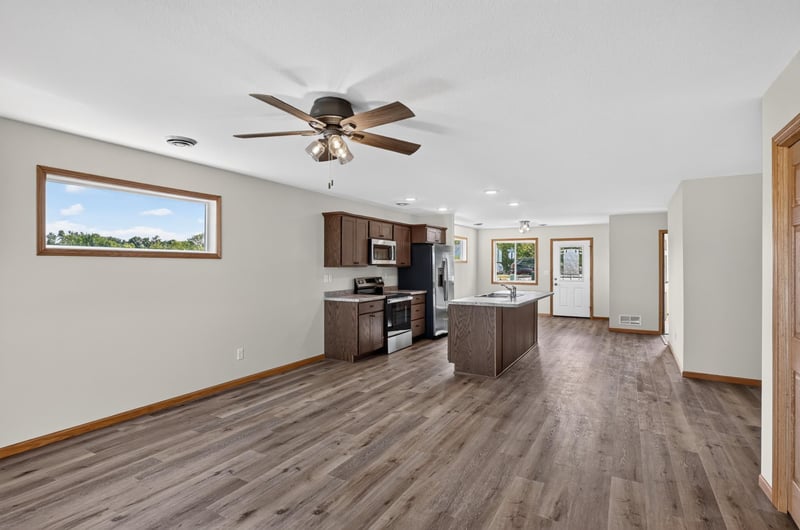 1509 Nokomis St, Alexandria, MN 56308