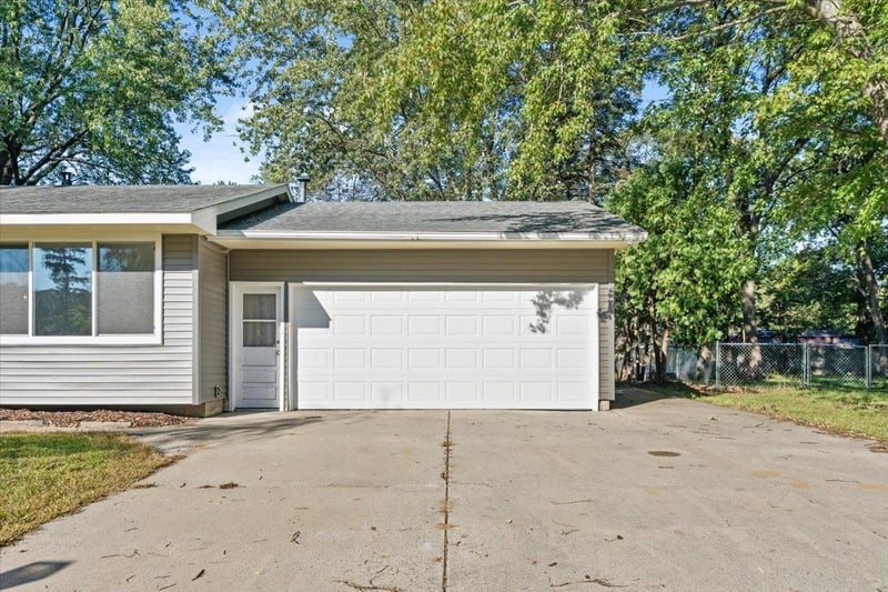 421 16th Ave SE, Saint Cloud, MN 56304