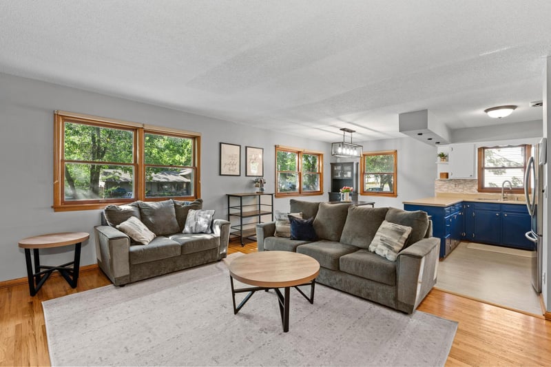 11535 9th Ave NW, Coon Rapids, MN 55433