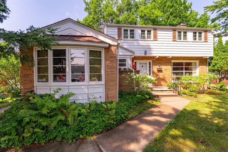 11 S 4th St W, Aurora, MN 55705