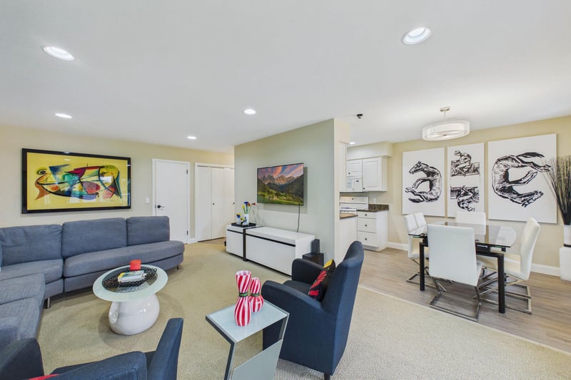 6005 Eden Prairie Rd #210, Edina, MN 55436