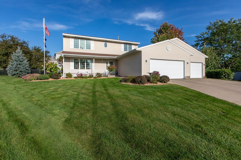 4422 Surrey Ln NW, Rochester, MN 55901