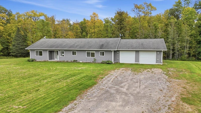 10104 Three Bridges Rd, Cook, MN 55723