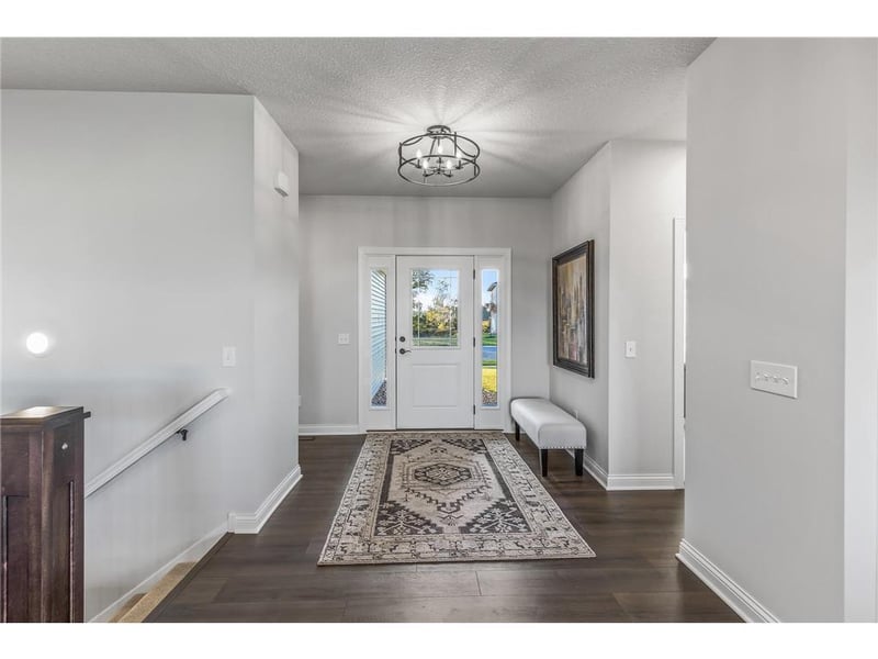 2101 Cobblestone Ct, Cologne, MN 55322