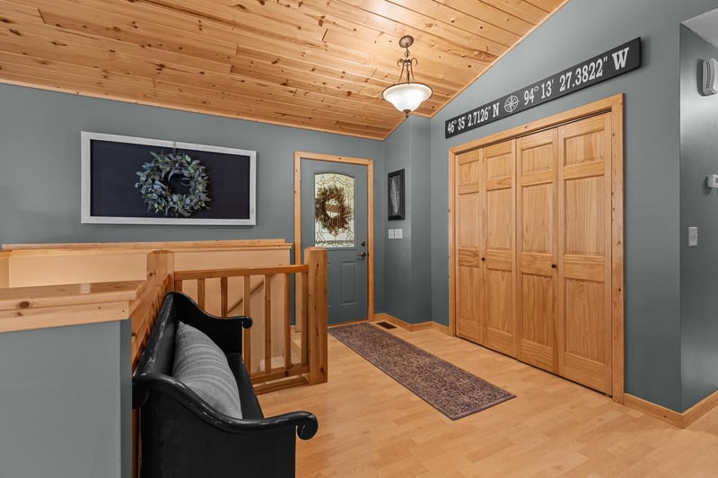 29757 Red Pine Dr, Breezy Point, MN 56472