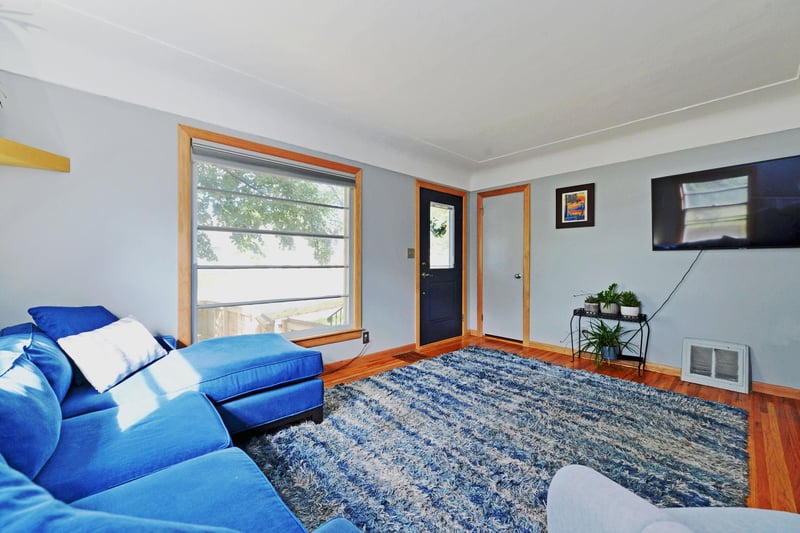 3415 2 1/2 St NE, Minneapolis, MN 55418