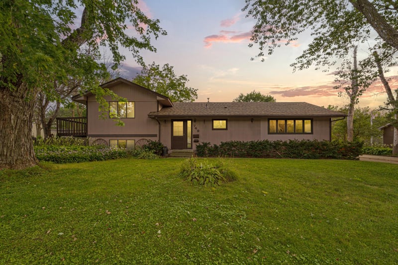 749 12th St NE, Owatonna, MN 55060