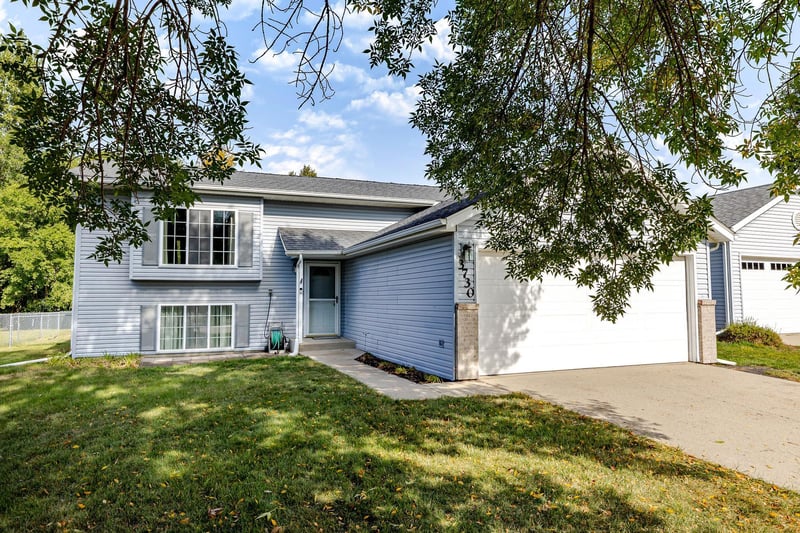 3730 Village Green Cir, Moorhead, MN 56560