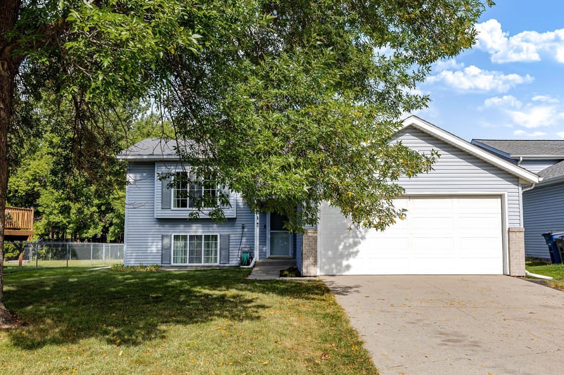3730 Village Green Cir, Moorhead, MN 56560