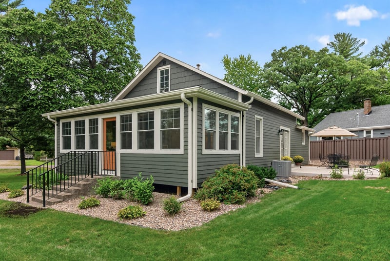 1835 Stillwater St, White Bear Lake, MN 55110