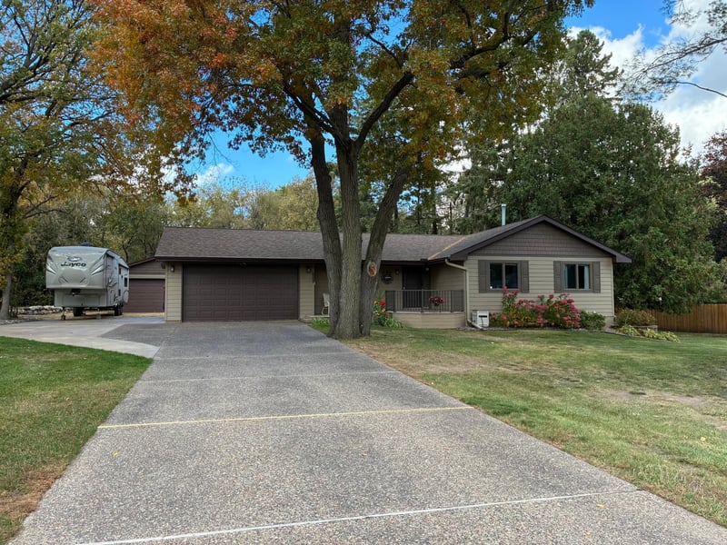 5612 261st St, Wyoming, MN 55092