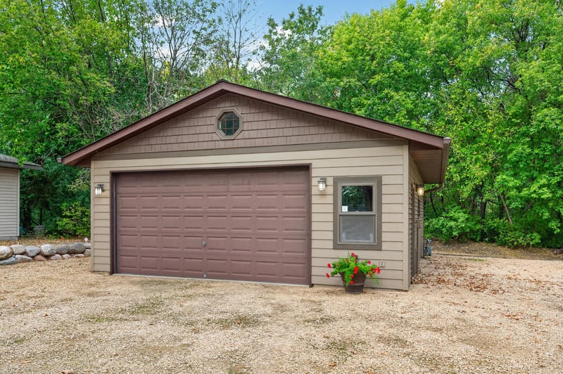 5612 261st St, Wyoming, MN 55092