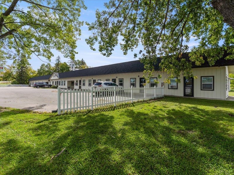 107 Minnesota Ave E, Walker, MN 56484