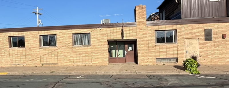 415 N Front St, Spooner, WI 54801