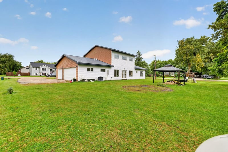 241 Pleasant St, Dexter, MN 55926