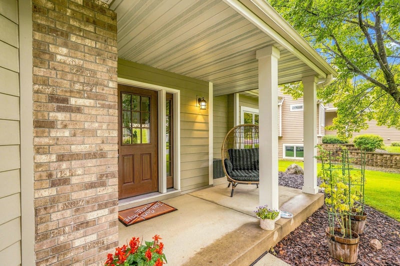 524 Eastwood Ct, Eagan, MN 55123