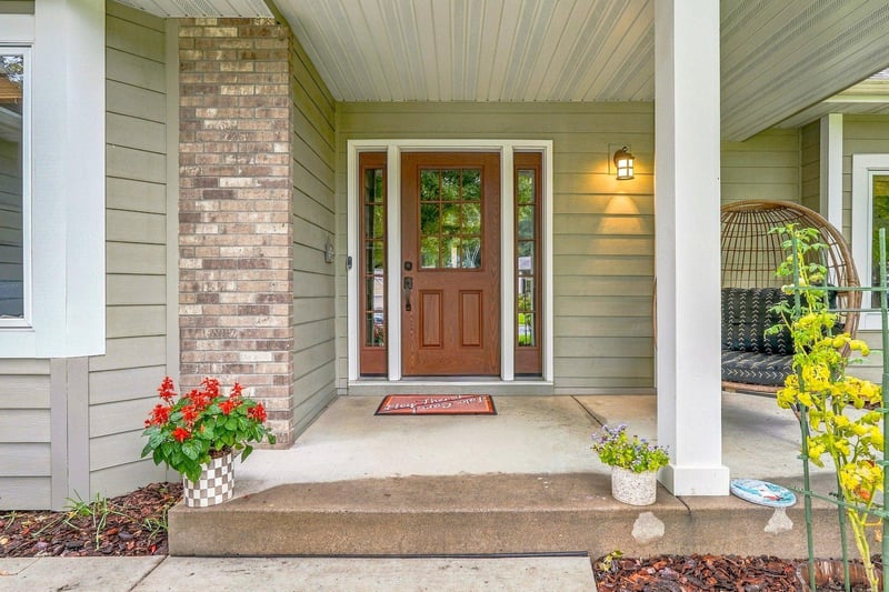 524 Eastwood Ct, Eagan, MN 55123