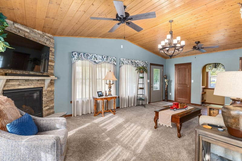 600 E Park St, Rushford, MN 55971