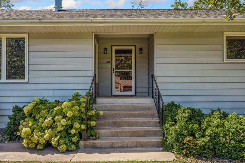 13330 Isanti St NE, Ham Lake, MN 55304