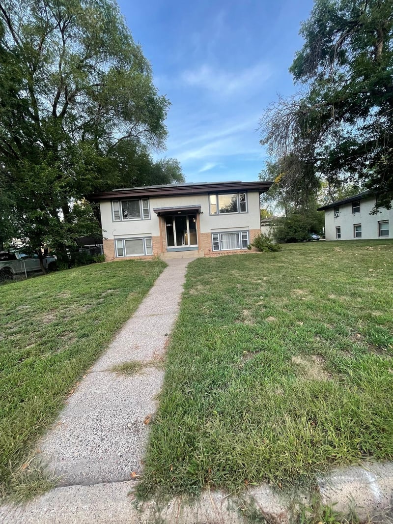 5419 4th St NE, Fridley, MN 55421
