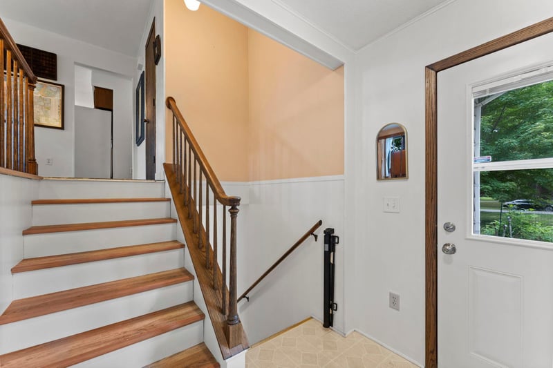 5997 Oak Cir, North Branch, MN 55056