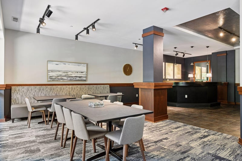 4525 Park Commons Dr #202, Saint Louis Park, MN 55416