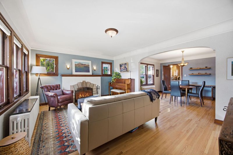 1531 Asbury St, Saint Paul, MN 55108