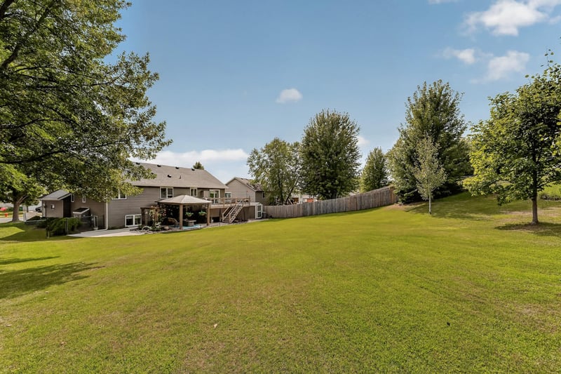 2502 Boulder Ridge Dr NW, Rochester, MN 55901