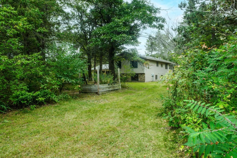 7489 125th Ave, Clear Lake, MN 55319