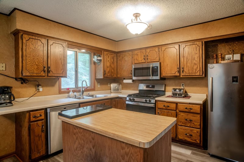 7489 125th Ave, Clear Lake, MN 55319