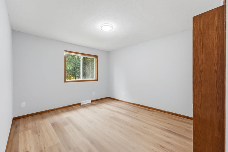 2623 Serenity Dr, Saint Cloud, MN 56301