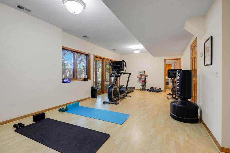 5900 Vernon Ave S, Edina, MN 55436