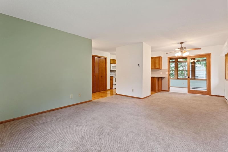 265 Candlestick Cir, Annandale, MN 55302
