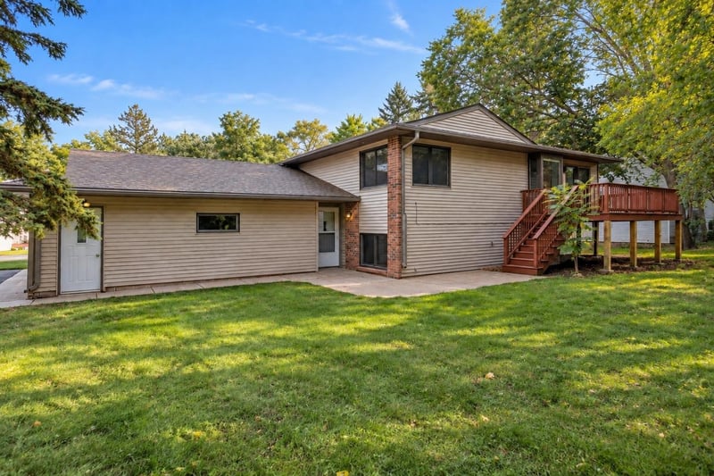 265 Candlestick Cir, Annandale, MN 55302