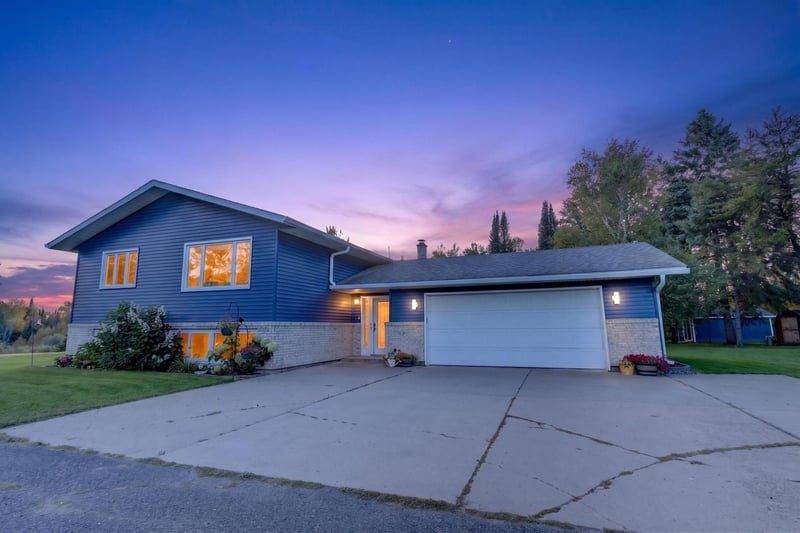 3875 Berg Rd, Hibbing, MN 55746