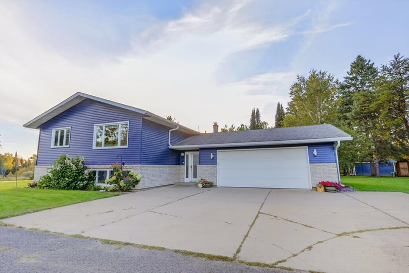 3875 Berg Rd, Hibbing, MN 55746