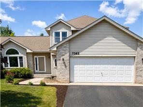 7362 51st St N, Oakdale, MN 55128