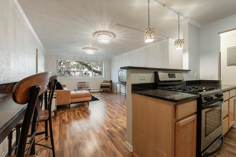 3120 Hennepin Ave #107, Minneapolis, MN 55408