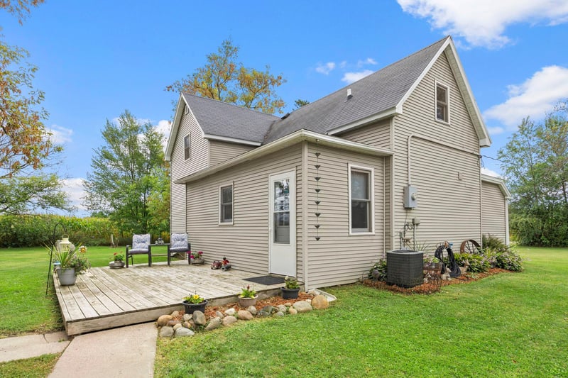 400 South Rd, Centuria, WI 54824