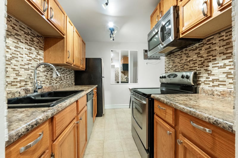 2212 Aldrich Ave S #106, Minneapolis, MN 55405