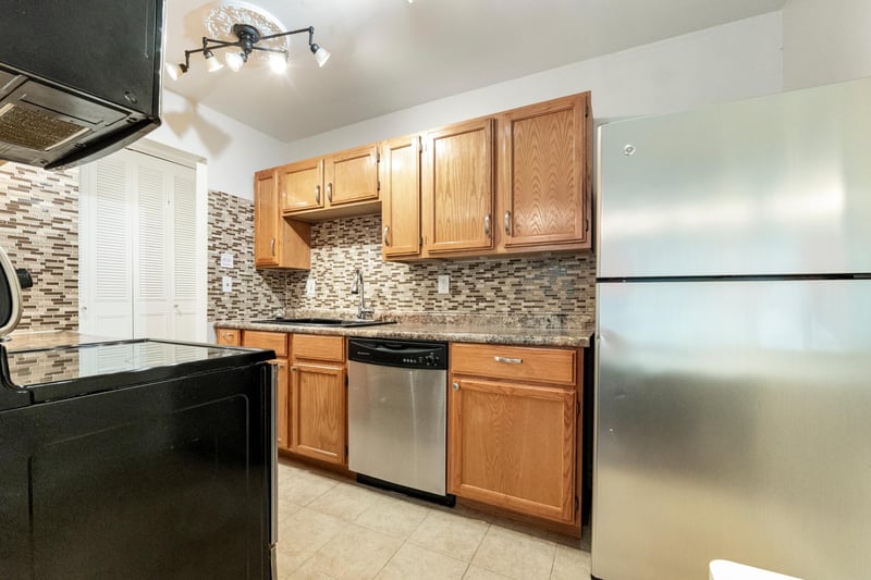 2212 Aldrich Ave S #106, Minneapolis, MN 55405
