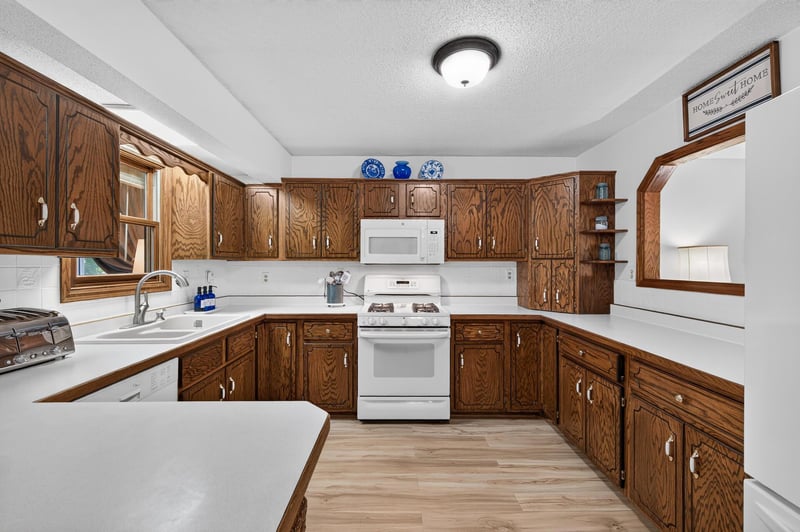 7381 Leonard Ave, Blaine, MN 55014