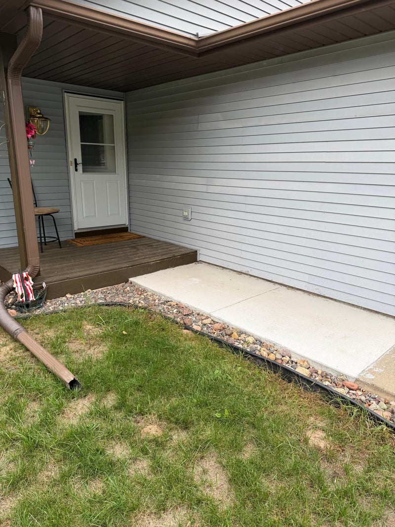 26007 10th St W, Zimmerman, MN 55398