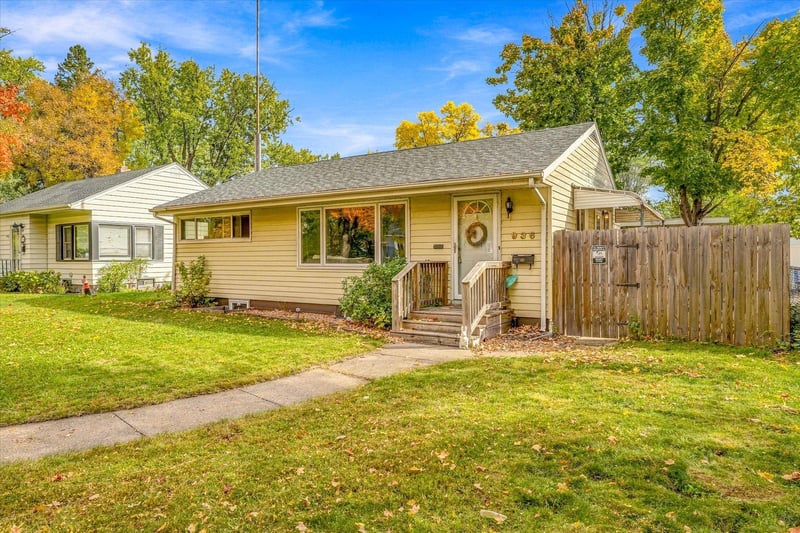 936 26th Ave N, Saint Cloud, MN 56303