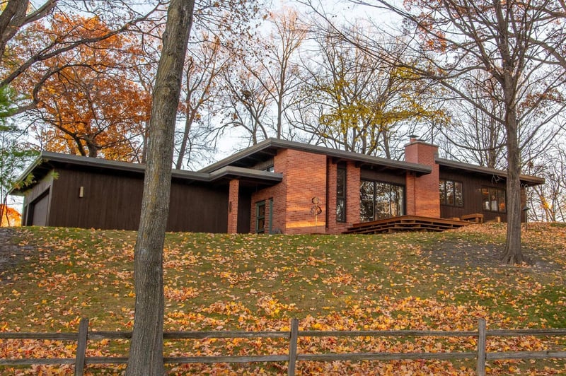 5811 Hobe Ln, White Bear Lake, MN 55110
