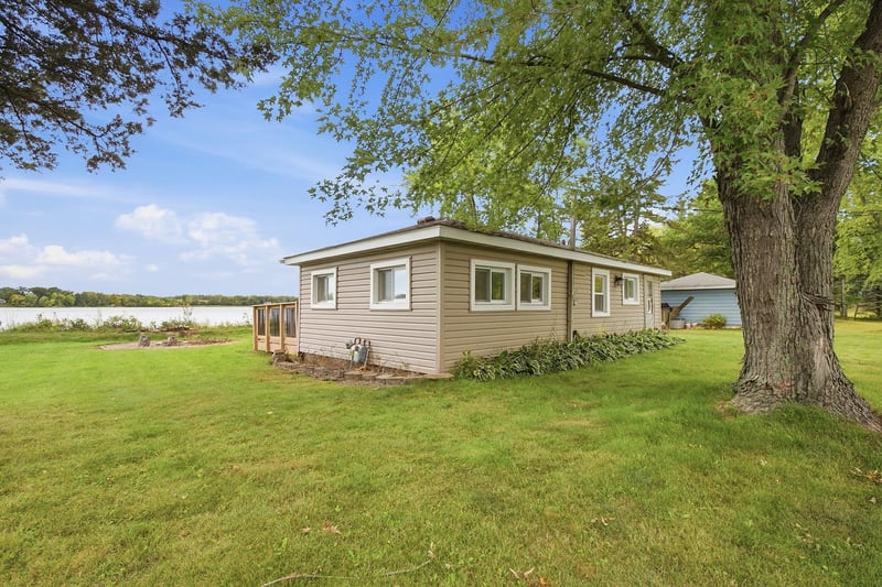 31468 London Dr NE, Cambridge, MN 55008