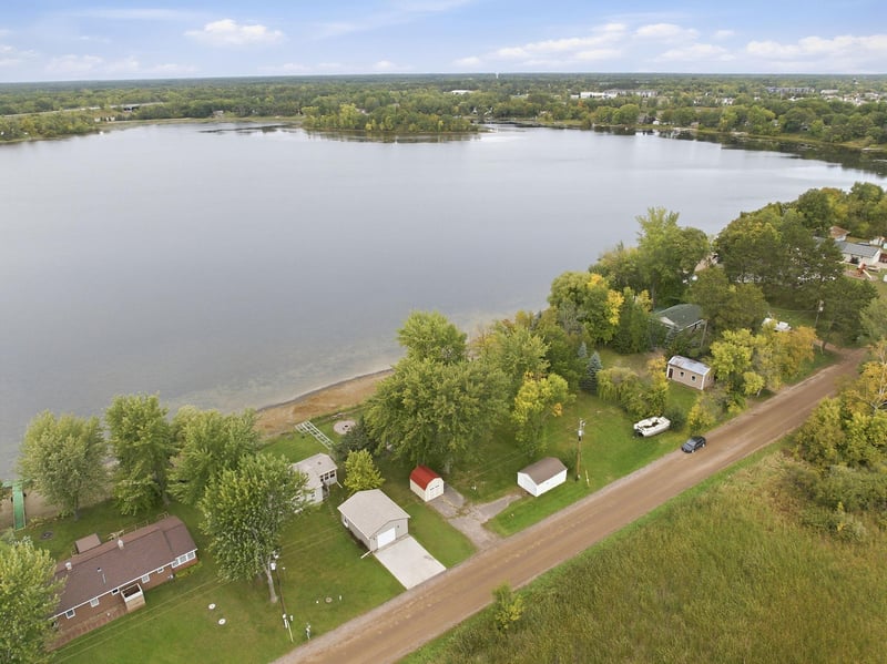 31468 London Dr NE, Cambridge, MN 55008