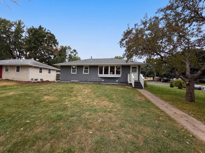 6280 6th St NE, Fridley, MN 55432